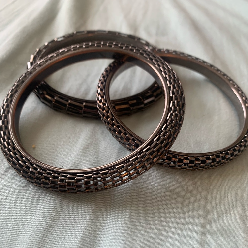 Brand new pack of 3 bangles